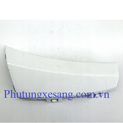 Nắp ốp cản trước phải Mercedes C300 C43 AMG 2019-2023-A2058856602