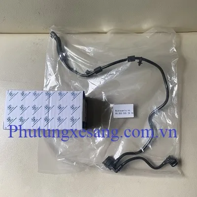 Ống nước làm mát hồi bình nước làm mát động cơ Mercedes C300 C350e W205 2015-2018-A2055012501